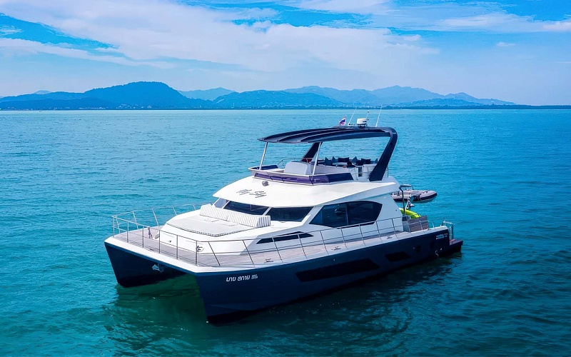 Power Catamaran 53